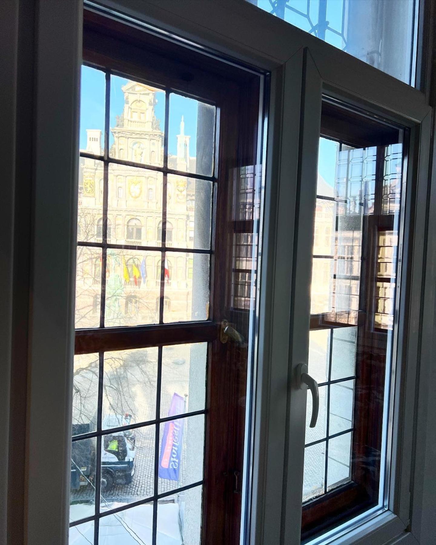 Le Faubourg Suites 安特卫普 外观 照片